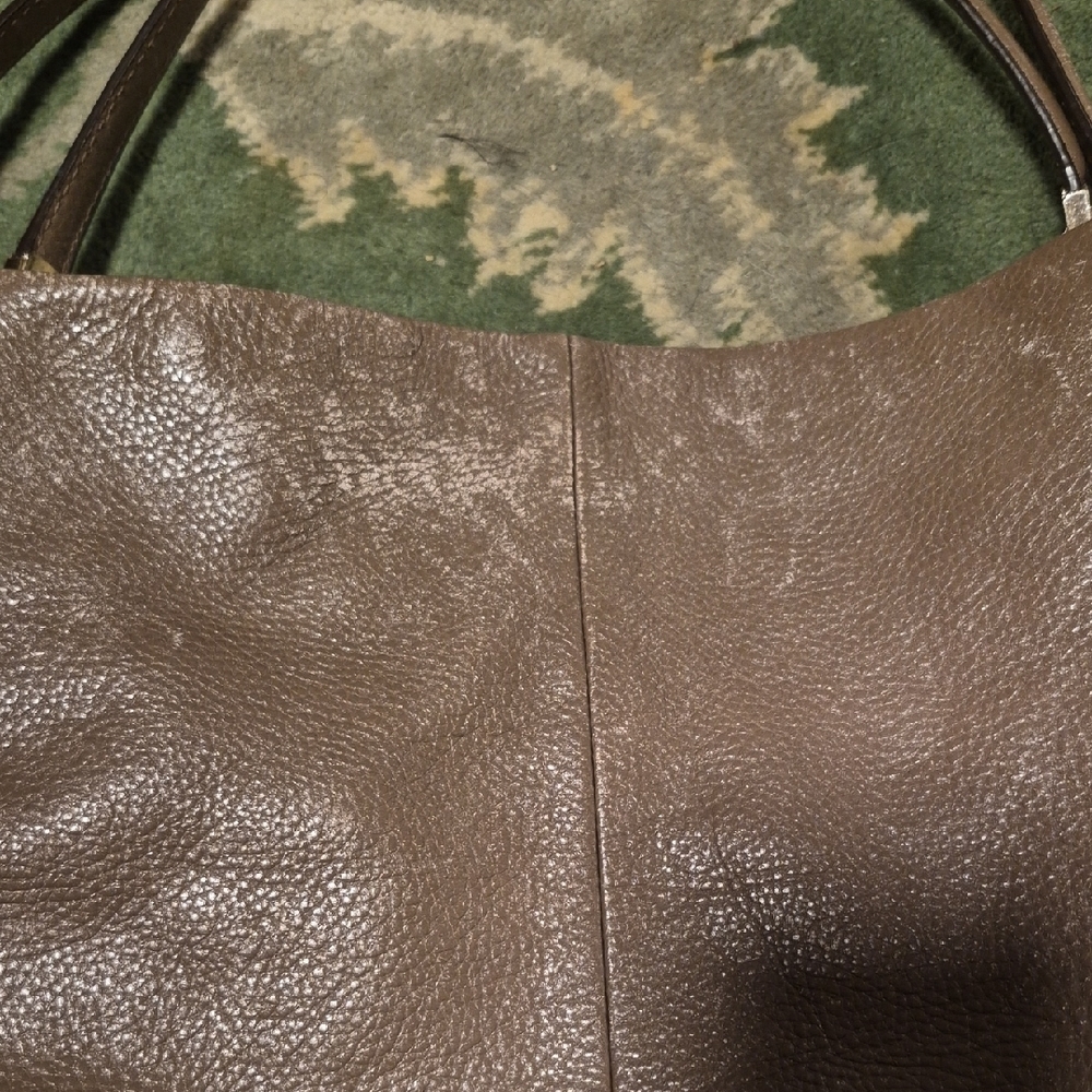 Classic Leather Tote Bag in Brown - Picture 2 of 15